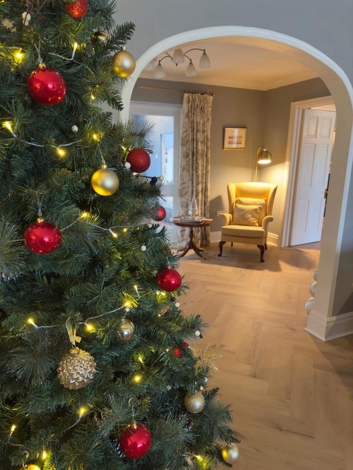Vast, Elegant Home With Indoor Pool & Sauna Near Popular Golf Course Кингтон Экстерьер фото